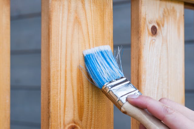 Deck and Fence Painting - hiring experts